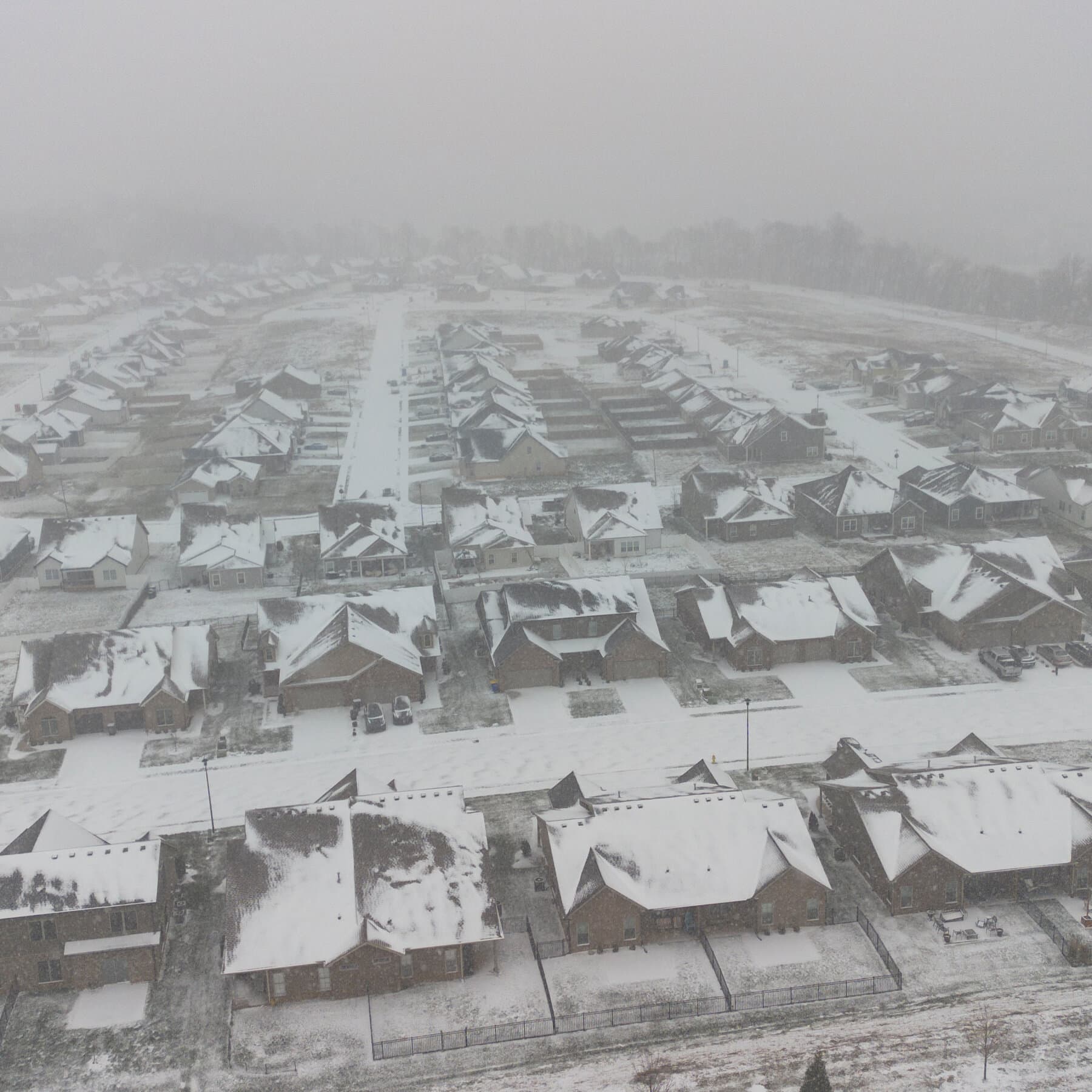 Severe winter storm batters United States, cuts power and grounds flights - Image 1